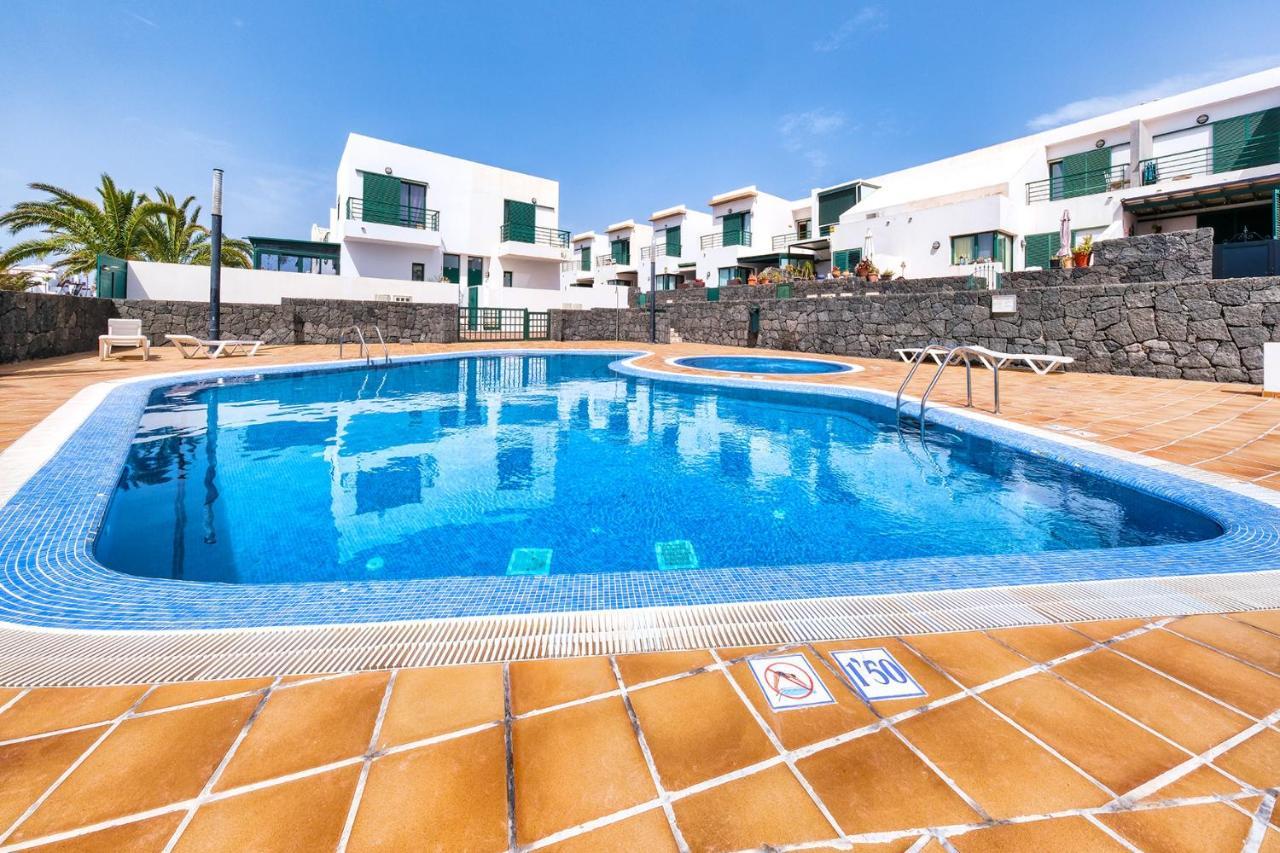 Casa Costa Esmeralda-Shared Pool Costa Teguise Exterior photo